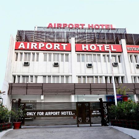 Airport Hotel New Delhi Exteriör bild
