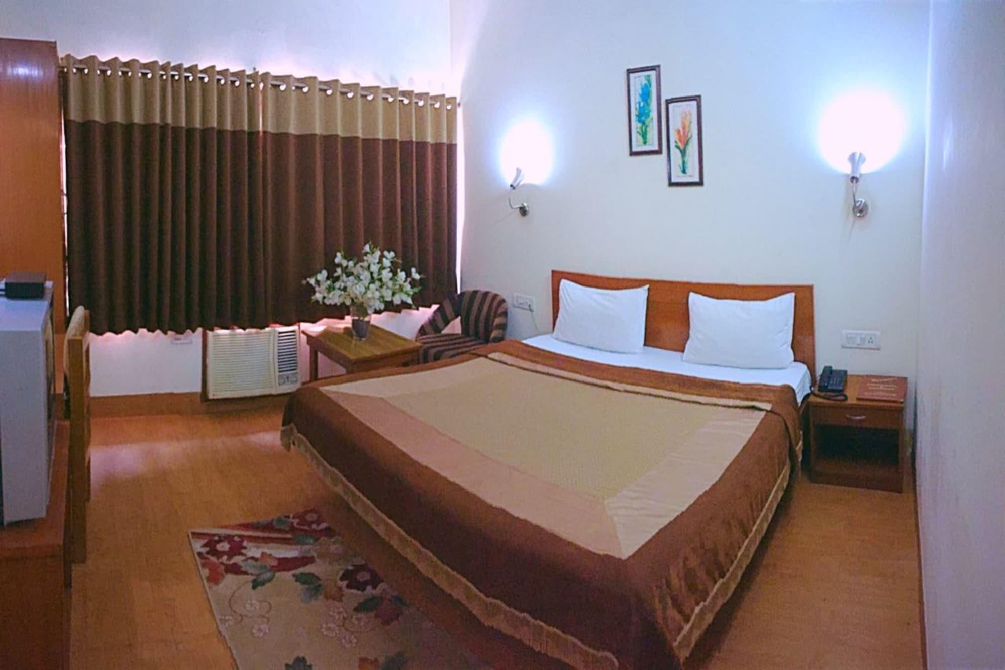 Airport Hotel New Delhi Exteriör bild