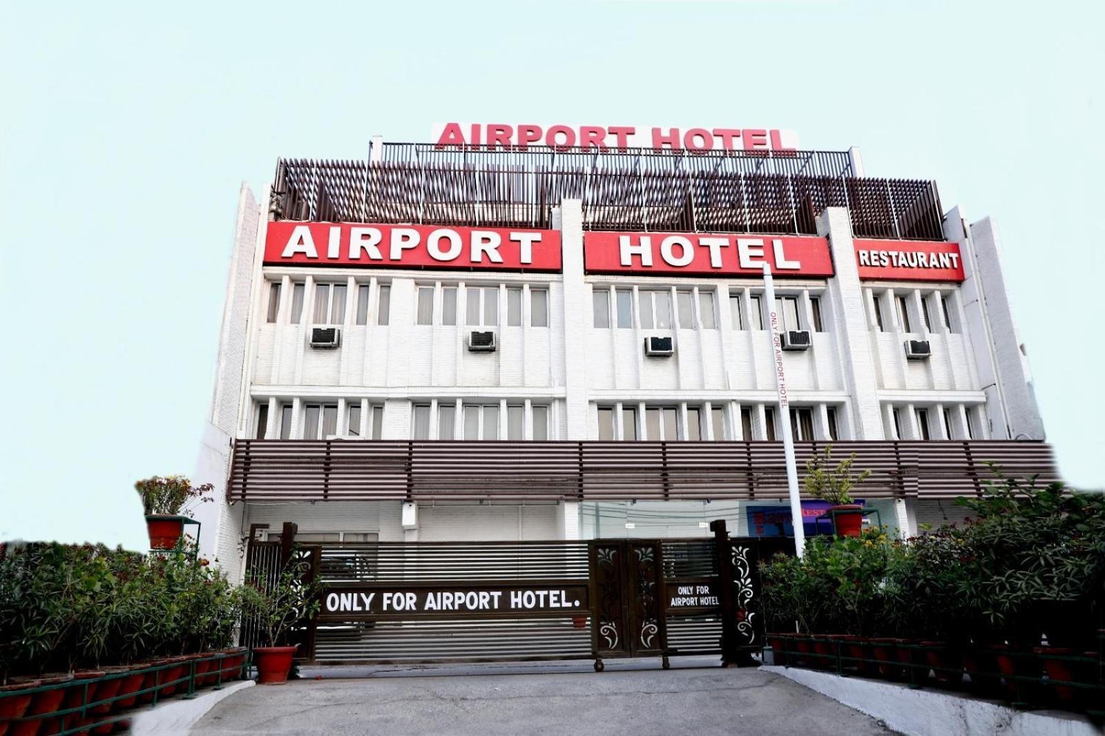 Airport Hotel New Delhi Exteriör bild