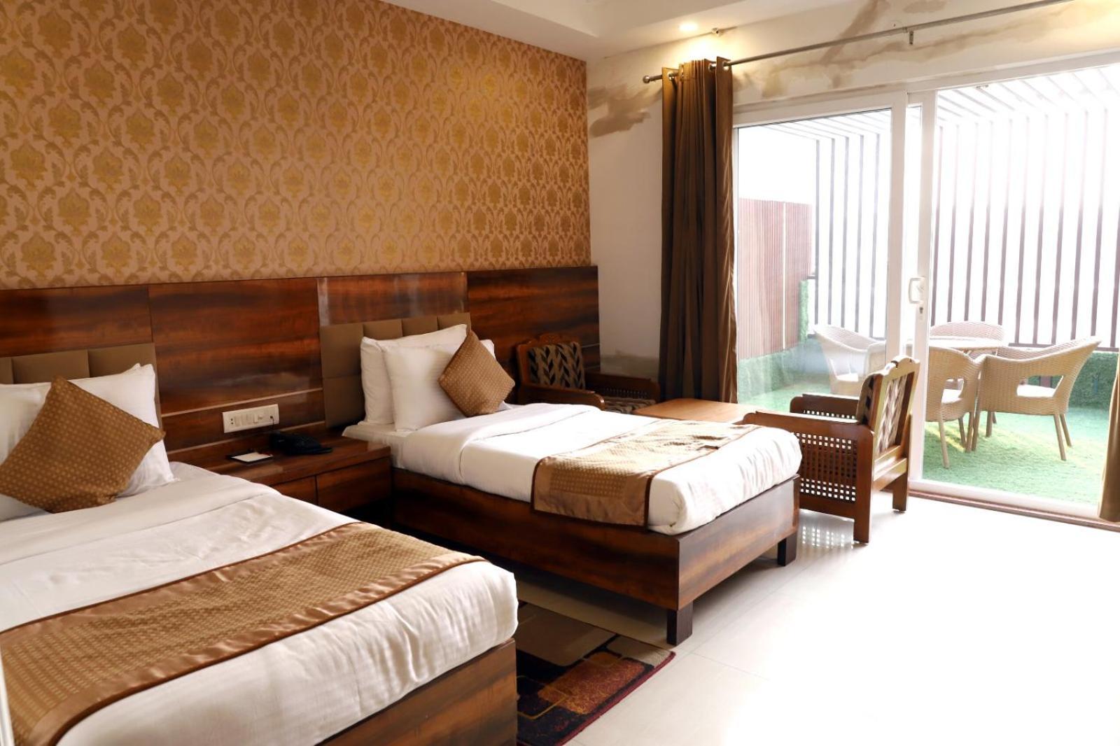 Airport Hotel New Delhi Exteriör bild