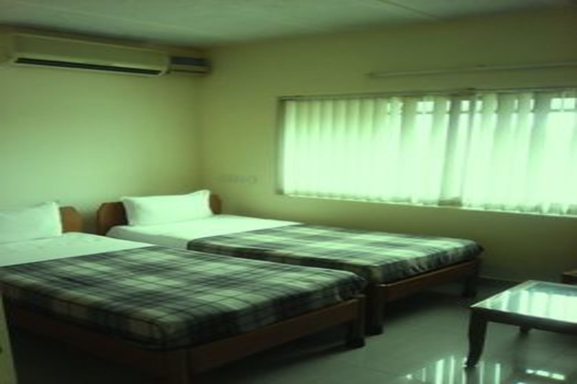 Airport Hotel New Delhi Exteriör bild