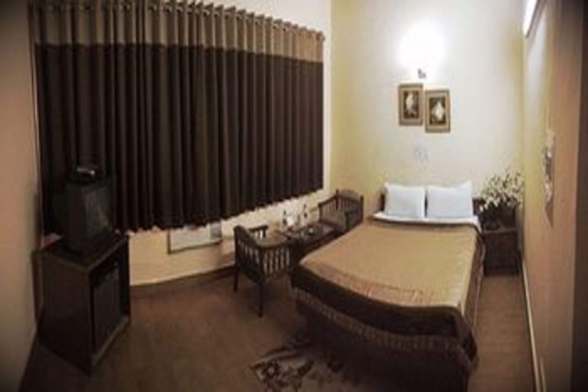 Airport Hotel New Delhi Exteriör bild